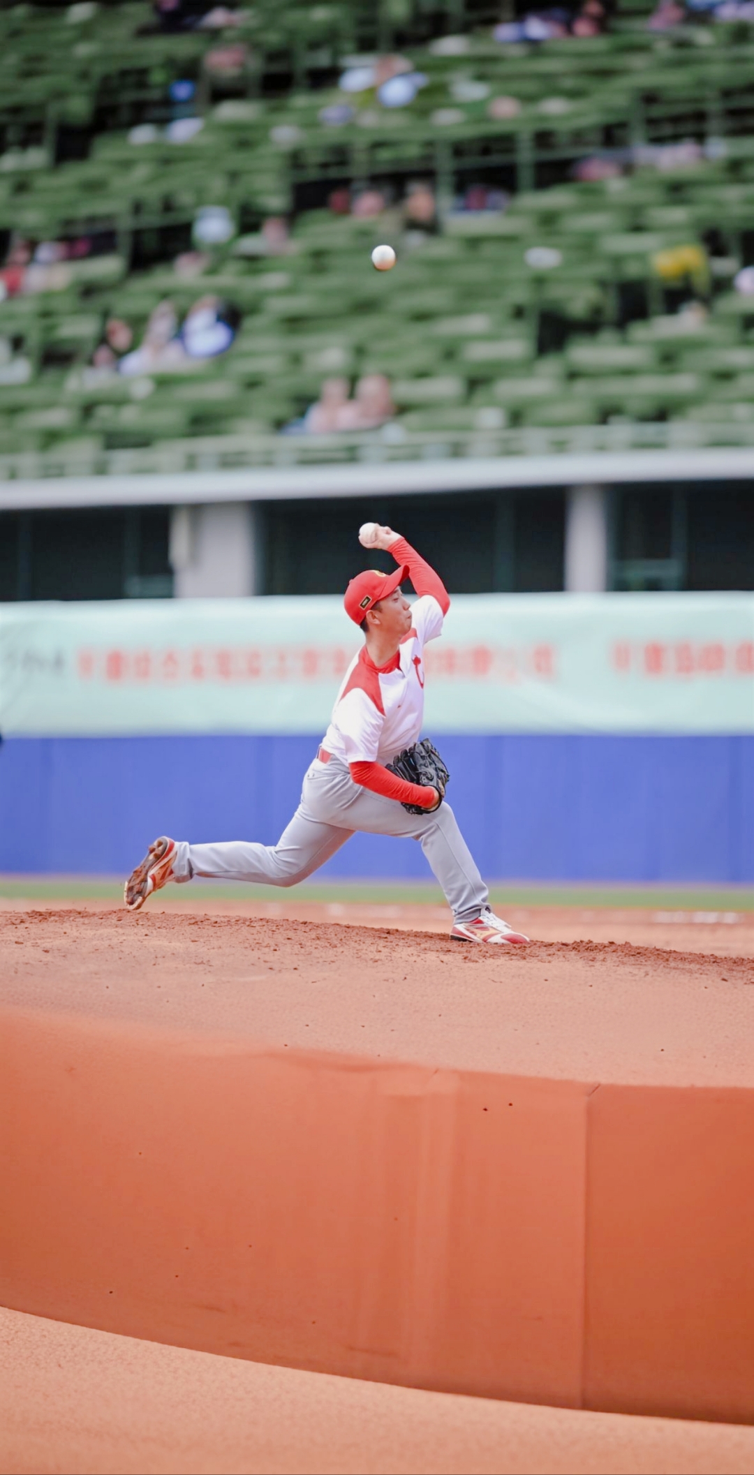 包含棒球选手发挥出色，荣膺最佳MVP的词条