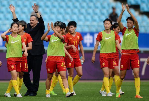 中国逆转墨西哥，布鲁诺统治全场