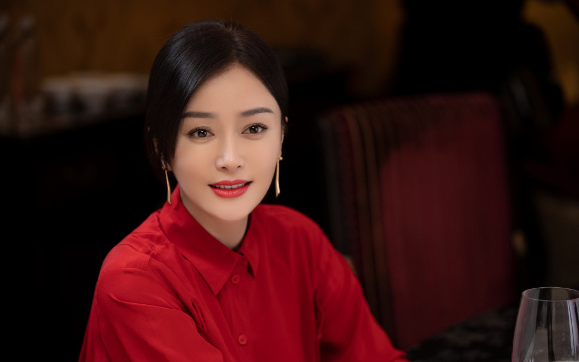 无声处听惊雷，雷霆碾压黄蜂背后的完胜法则，布伦森用寂静成为答案