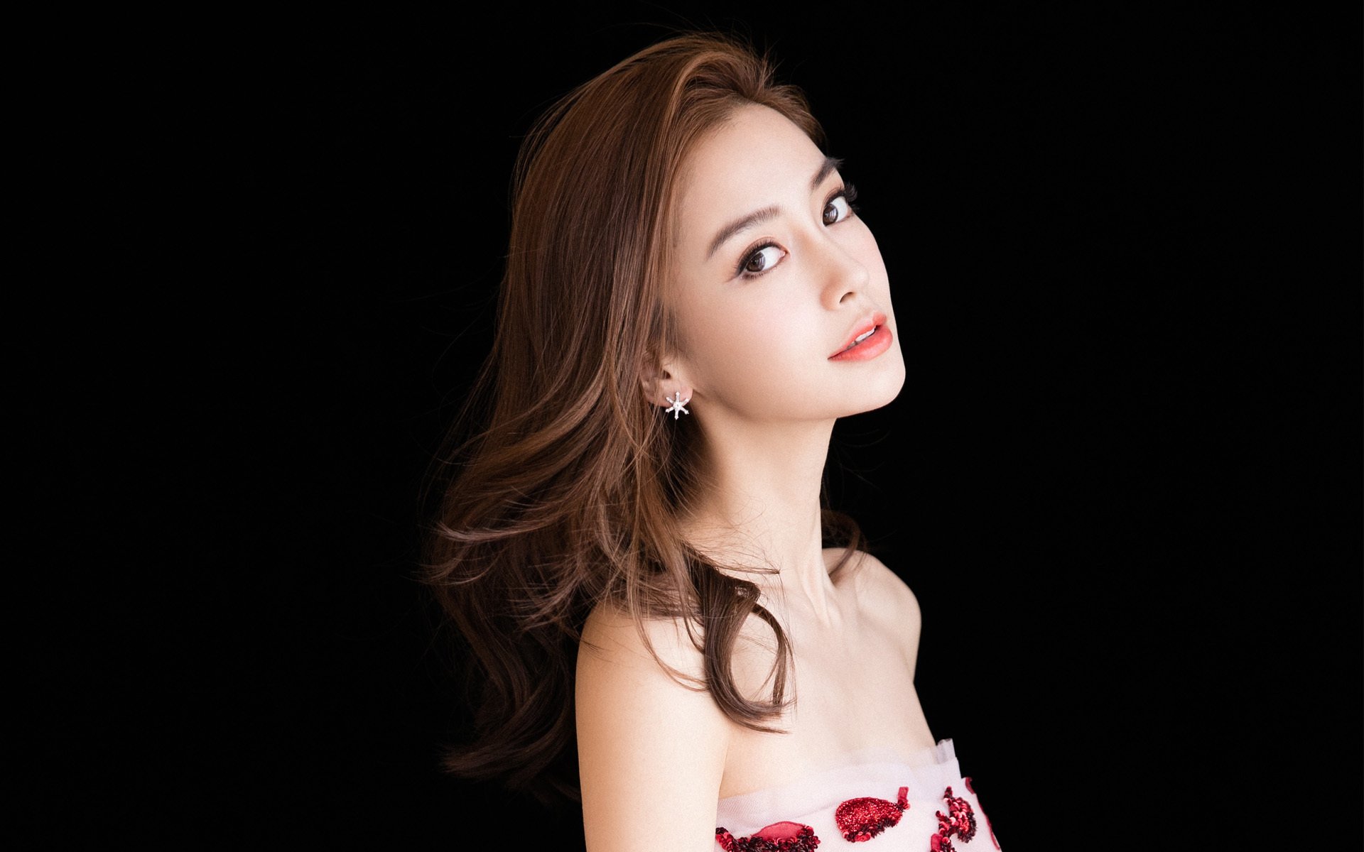 时空连线,当皇马传奇与湖人巨星畅谈东西方赛场