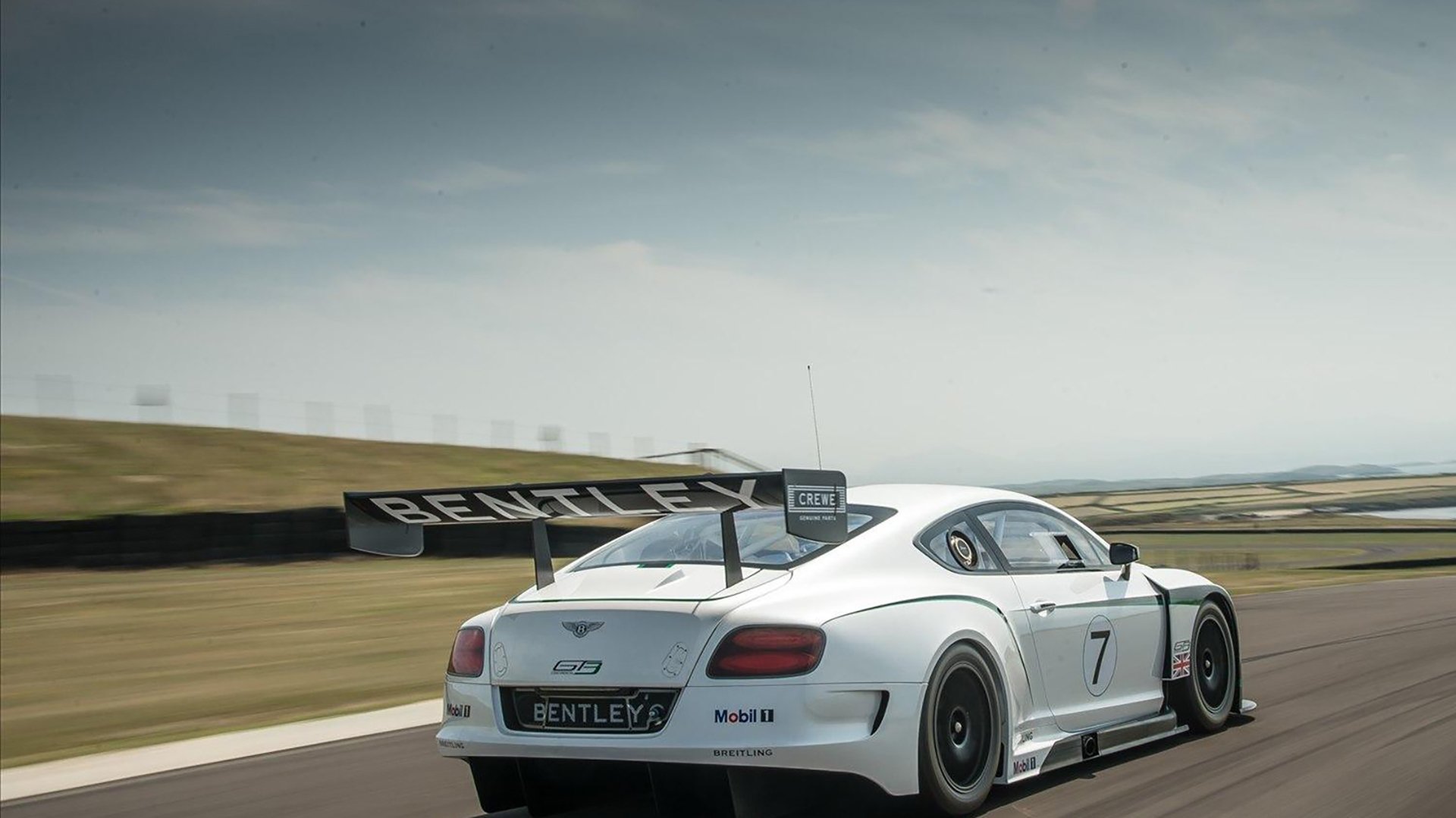 独闯龙潭！神秘球员皮克一锤定音，那不勒斯与米兰的巅峰对决提前落幕